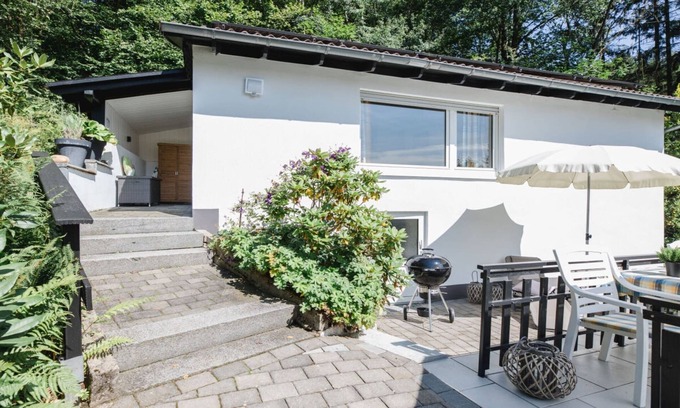 Eslohe House | Panoramic view Modern retreat