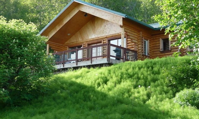 Homer Cabin | Panoramic Views And Privacy On A 40 Acre Homestead