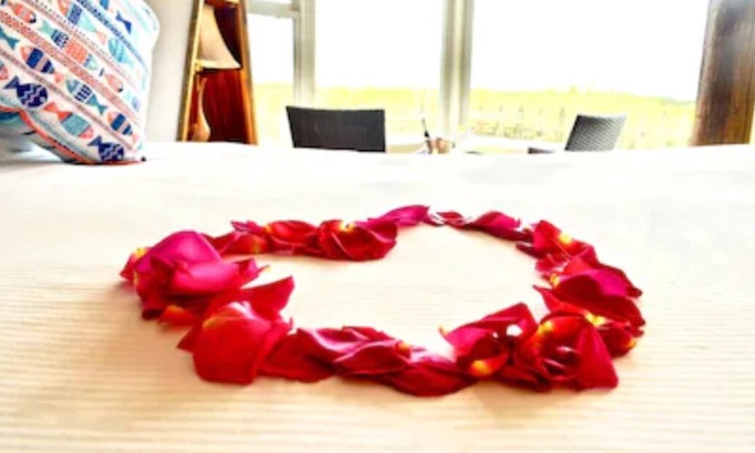 Moss Landing Apartment | Panoramic Windows, Double showers, Fireplace