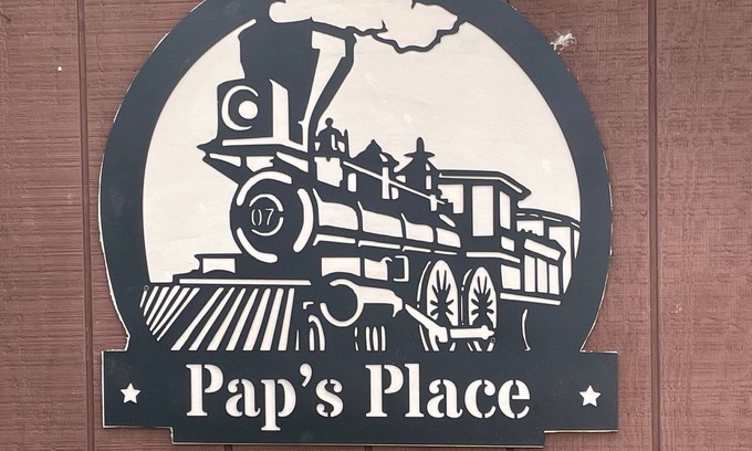 Rockwood House | Pap's Place