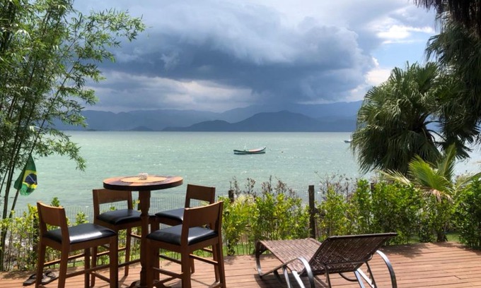 Caieira House | Paraíso Frente ao Mar Sul da Ilha
