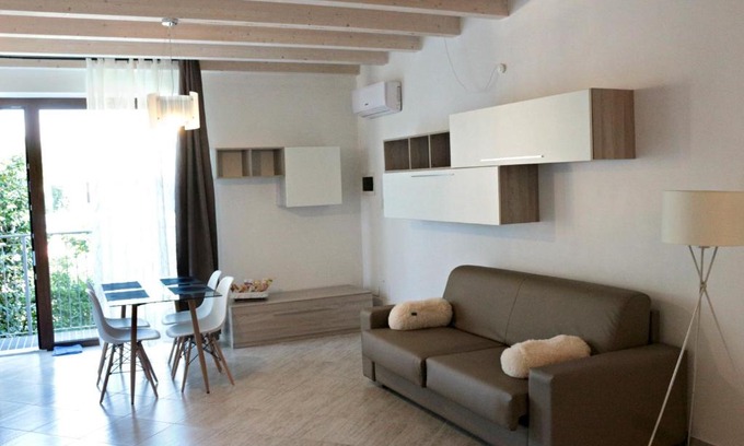 Golasecca Apartment | Paradeisos Residence Sas