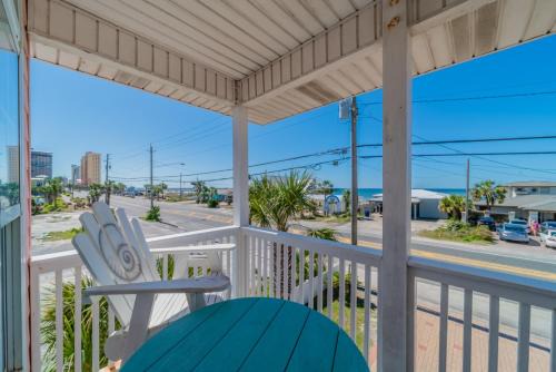 Lullwater Beach House | Paradise By The Pier Home
