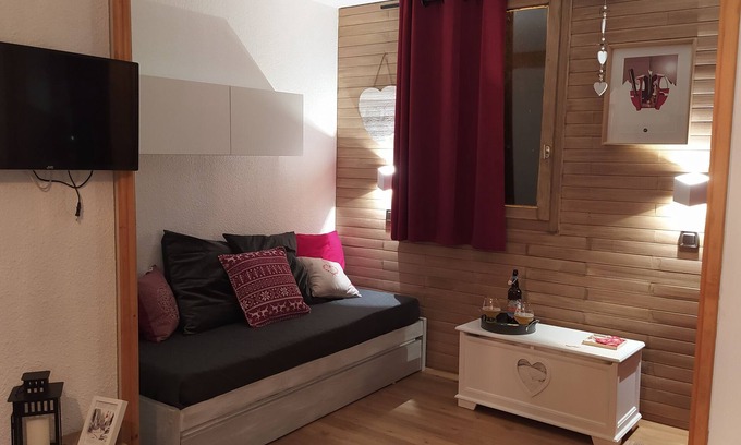Belle Plagne Apartment | PARADISKI Belle Plagne, Alt.2050m-4 pers.- skis on, fully renovated