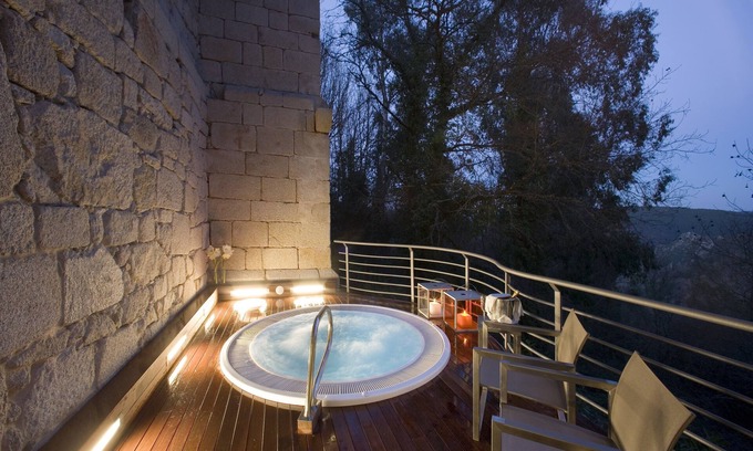 Santo Estevo de Ribas de Sil Hotel | Parador de Santo Estevo