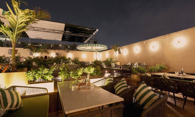 Panch Batti Hotel | Park Central Jaipur City Center