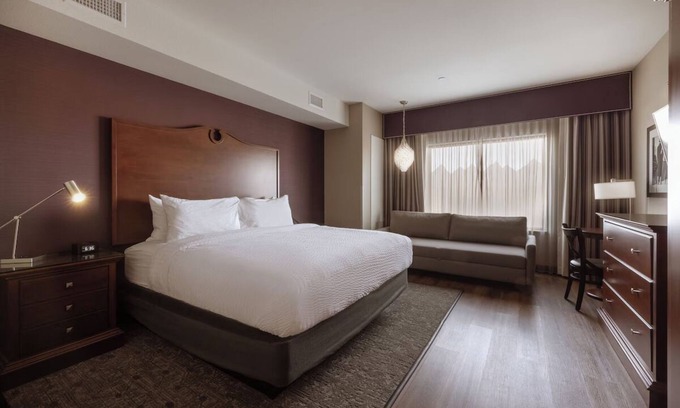 Parker Hotel | Parker CO Stay | 1 Unit | Near Mainstreet Attractions