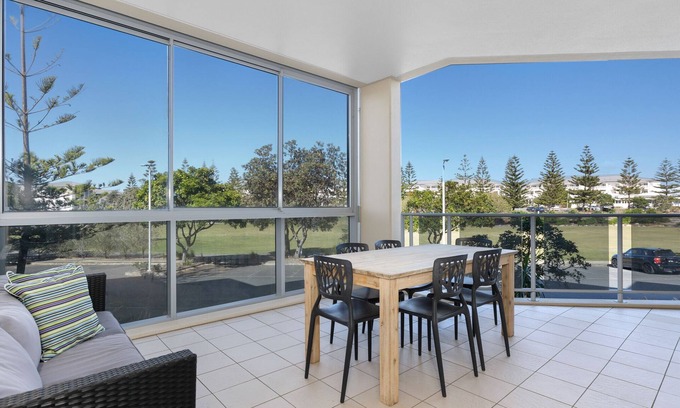 Kingscliff Apartment | Parkview Paradise – 2BR Bali Resort in Kingscliff