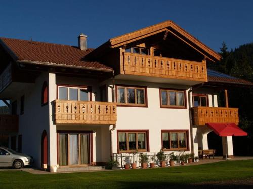 Garmisch-Partenkirchen House | Partnachklamm Comfortable holiday residence