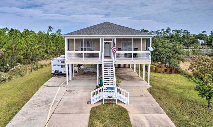 Henderson Point House | Pass Christian Home: Easy Access to Beaches!