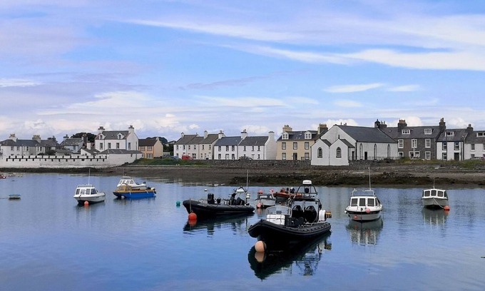 Newton Stewart House | Pass the Keys | Traditional Cottage with Beautiful Views