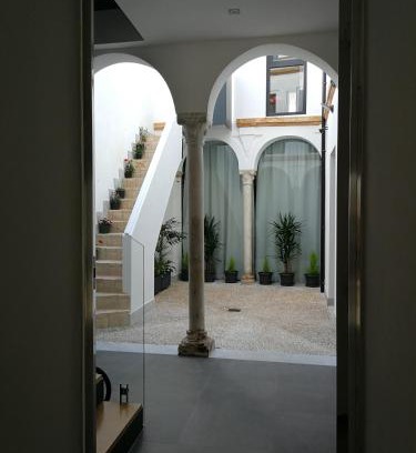 Santiago Apartment | Patio de la Escalera - Agustín Moreno 46