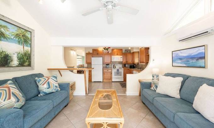 Downtown House | Pavilion Villa – A Key West Private Paradise 1 Block Off Duval w Pool