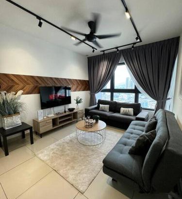 Taman Pertama Apartment | PavKlccTrxVelo ,MrtLrt ,13PAX ,4R2B ,Free KLCCPavTRXVelocity X MrtLrt X 13PAX X 4R2B X Free 4CPark