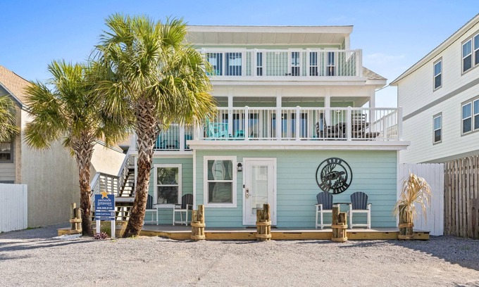Holiday Beach House | PCB Beach House 7 Bedrooms, Just Steps to Beach, Sleeps 20, Free Golf Round