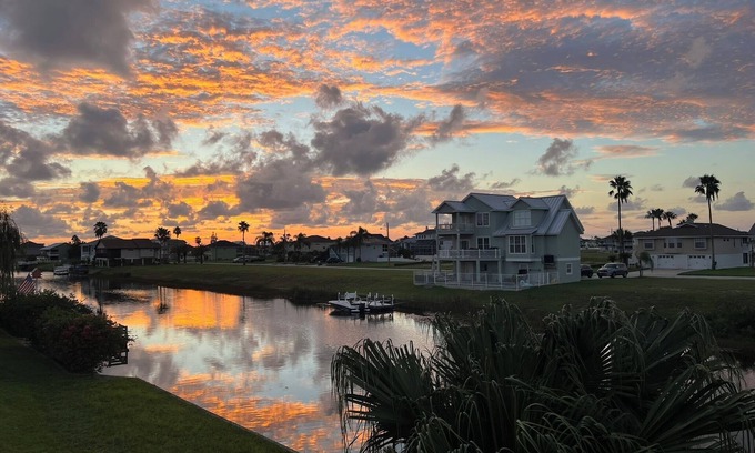 Hernando Beach House | Peaceful 3-bedroom Canal House with WiFi, AC in charming Hernando Beach