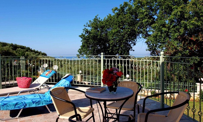 Nea Kydonia Villa | Peaceful and private family villa, big pool, wellness,views of sea and mountain