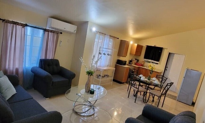 Montego Bay House | Peaceful Cozy Place