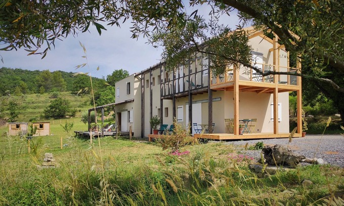Lagorce Cottage | Peaceful garden level in the heart of southern Ardèche