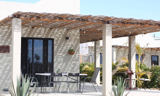 El Pescadero House | Peaceful Getaway in Pescadero