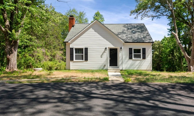 Stafford House | Peaceful Hideaway in the Heart of It All!