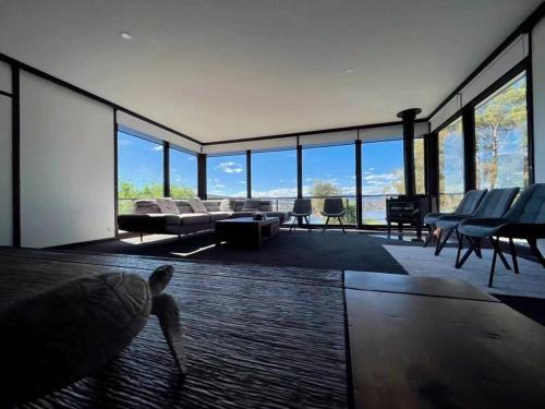 Granton Villa | Peaceful house with great ocean & mountain view