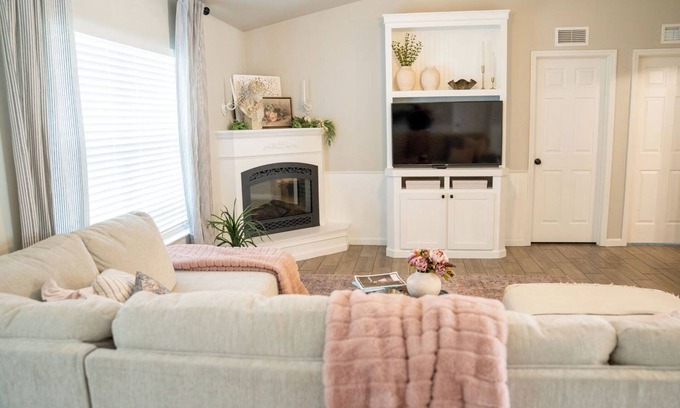 Fort Myers House | Peaceful Place a Charming 3-bedroom house with AC and WiFi in Fort Myers