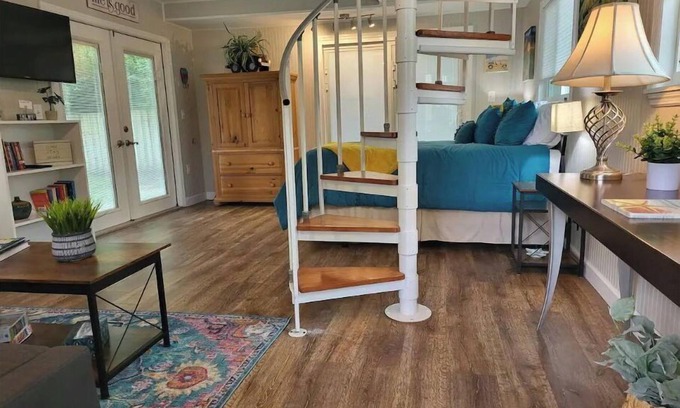 Palm Harbor House | Peaceful Zen Retreat - Beach & Pinellas Trail Close By - No Cleaning Fee