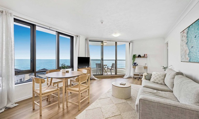 Palm Beach Apartment | Pearl By Khove Summar