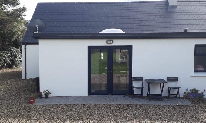 Fenit House | Peg and Barrys Cottage near Fenit