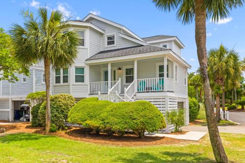 Pelican Bay House | Pelican Bay 13 - Cozy Beachside Retreat! - Beach Access!
