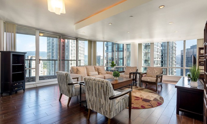 Coal Harbour Apartment | Pelican's Peak Sub-Penthouse