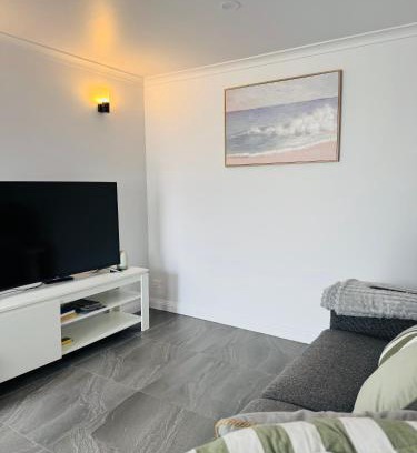 Cooee Apartment | Penguin Paradise Studio Guesthouse
