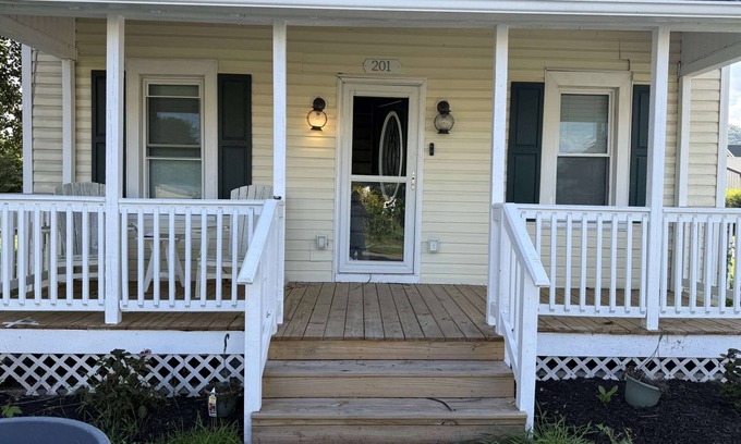 Julian House | PENN STATE BEAUTIFUL COUNTRY HOME