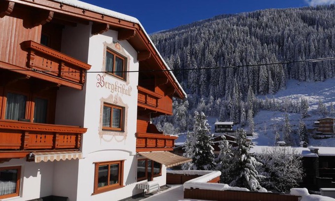 Lanersbach Bed & Breakfast | Pension Bergkristall