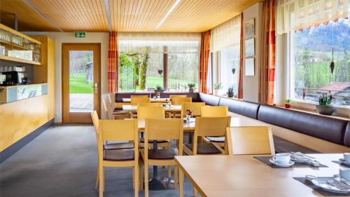 Grossdorf House | Pension Egg'spresso