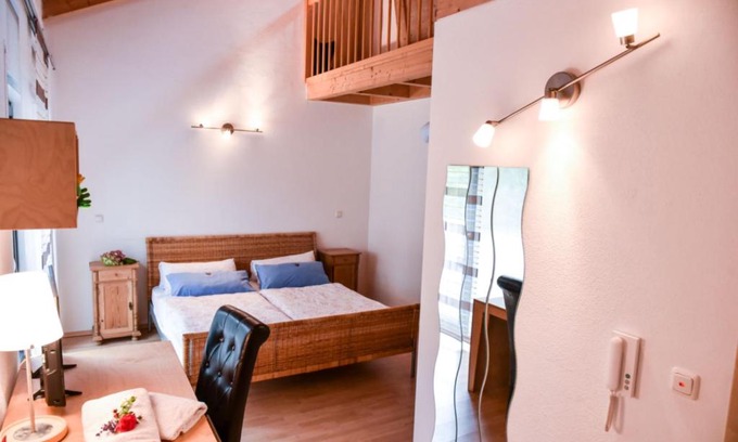 Forchheim District Bed & Breakfast | Pension Froschkönig