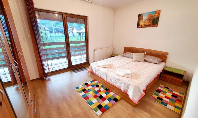 Rucar House | Pensiunea Geta