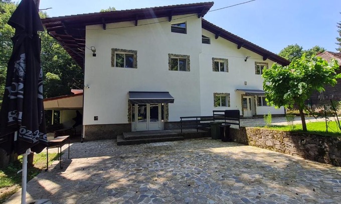 Moroeni Villa | Pensiunea Puiu