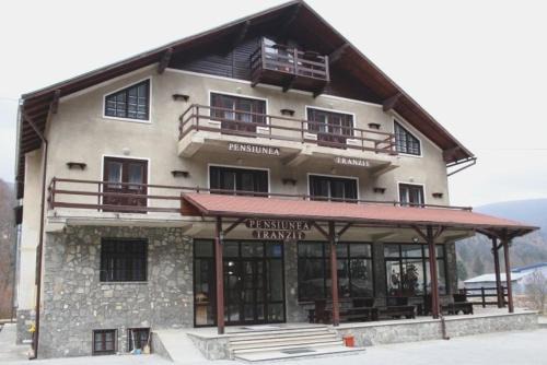 Poiana Tapului House | Pensiunea Tranzit Sinaia