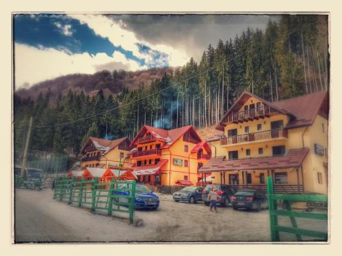 Rucar House | Pensiunea Valea Cascadelor