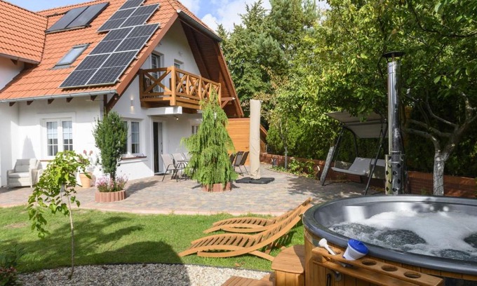 Bytow House | Pensjonat Srebrny Klon