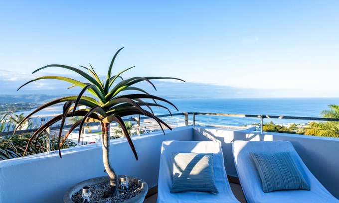 Plettenberg Bay Apartment | PENTHOUSE 230 M2 ON THE SEA FANTASTIC VIEW