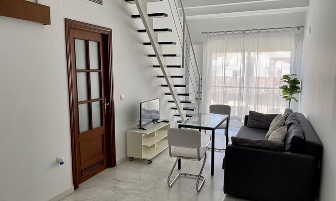 Distrito Noroeste Apartment | Penthouse Blanco - Appartement Équipé avec Garage Près du Centre de Córdoba