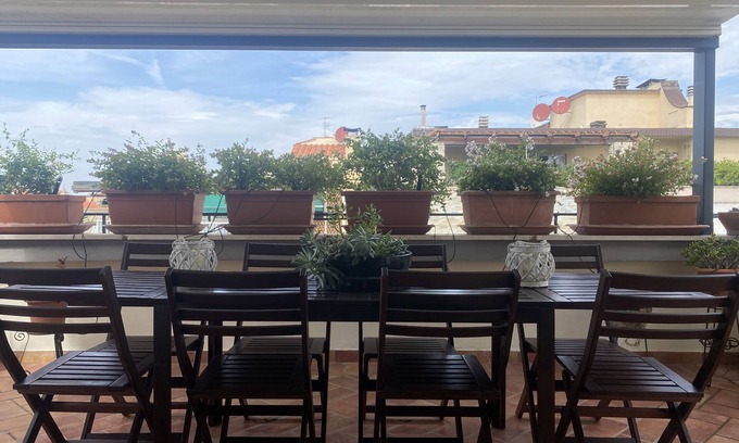 Santissima Annunziata Apartment | Penthouse in Florence in Savonarola square