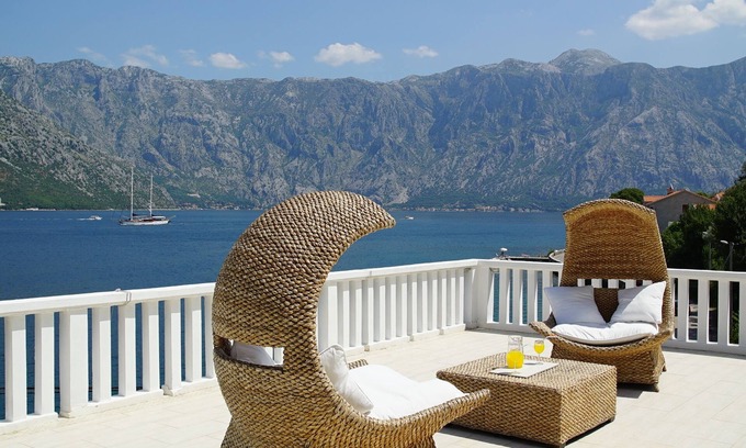 Donji Stoliv Villa | PENTHOUSE STOLIV 14 beds SPA/POOL 5 m/sea Priv.Jetty Pebble Beach Sunbeds