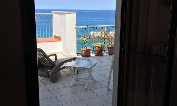 Pizzo Apartment | Penthouse with terrace overlooking the sea - unique view