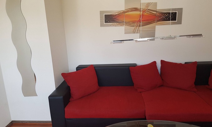 Elberfeld Apartment | Penthouse with view to the Stadthalle