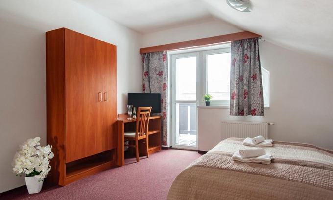 Poprad House | Penzión Borievka