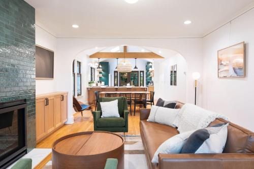 Queen Anne House | Perch - Emerald Cottage